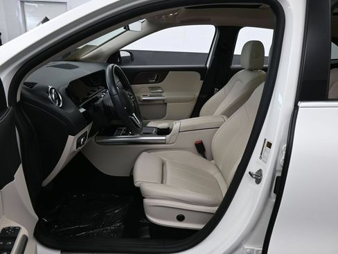 Used 2023 Mercedes-Benz GLA 250 image 11