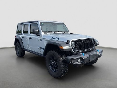 Used 2024 Jeep Wrangler Unlimited AWD/4WD image 8