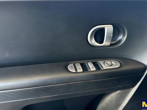 Used 2022 Hyundai Ioniq 5 SE image 11