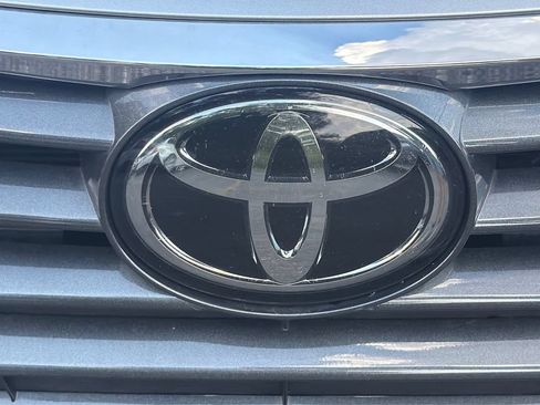 Used 2019 Toyota Avalon XLE w/ Moonroof Package FWD image 29
