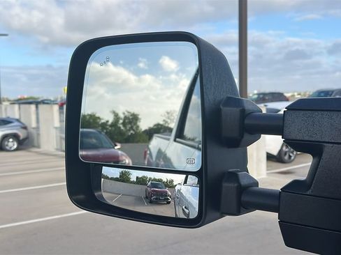 Used 2019 Nissan Titan Platinum Reserve w/ Platinum Utility Package AWD/4WD image 20