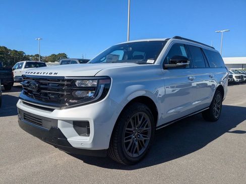 New 2025 Ford Expedition Max Platinum w/ Stealth Performance Package image 8