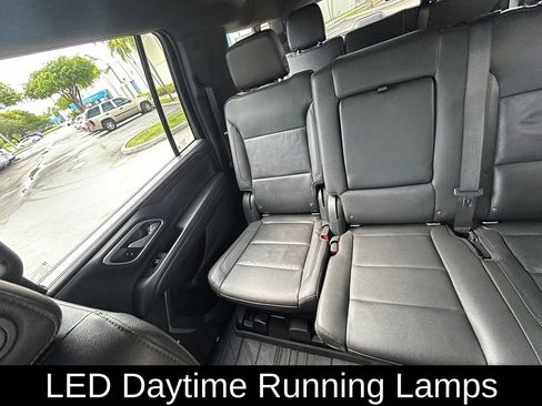 Used 2022 Chevrolet Suburban LT RWD image 12