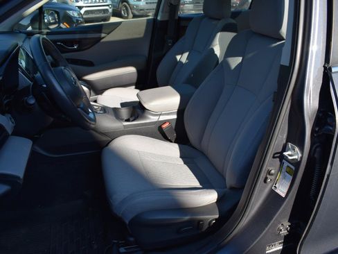 Used 2022 Subaru Legacy Premium AWD/4WD image 31