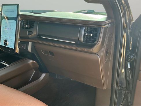 Used 2023 Ford Expedition Max King Ranch AWD/4WD image 22