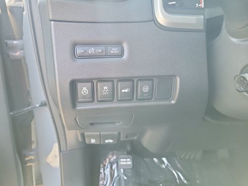 Used 2024 Nissan Murano Platinum w/ Cargo Package FWD image 22