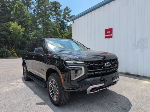 Used 2026 Chevrolet Tahoe Z71 w/ Comfort Package AWD/4WD image 1