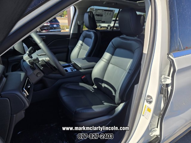 New 2026 Lincoln Aviator AWD image 7