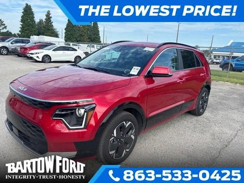 Used 2025 Kia Niro Wind w/ Wind Preserve Package FWD image 1