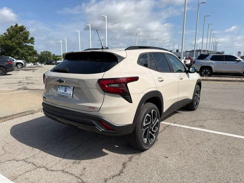 New 2026 Chevrolet Trax RS FWD image 3