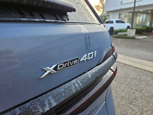 Used 2025 BMW X7 xDrive40i w/ Executive Package image 17