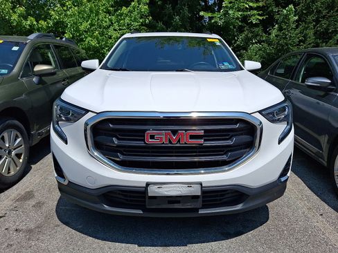 Used 2020 GMC Terrain SLE w/ Driver Convenience Package AWD/4WD image 2
