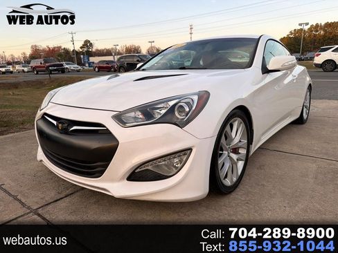 Used 2013 Hyundai Genesis 3.8 image 1