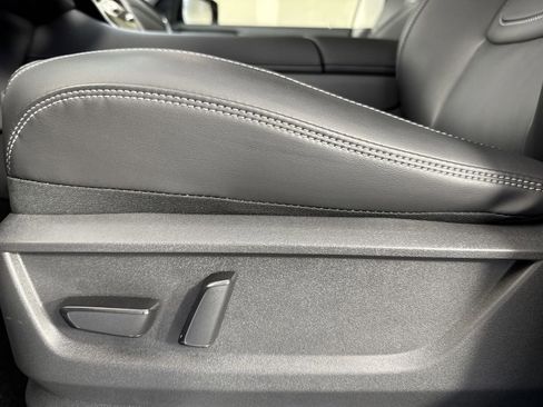 New 2025 Nissan Armada SV image 20