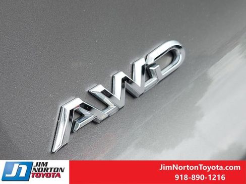 Used 2023 Toyota Crown AWD/4WD image 14