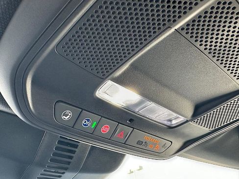 Used 2026 Chevrolet Traverse LT image 26