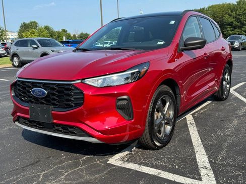 Used 2024 Ford Escape ST-Line w/ Tech Pack #1 FWD image 8