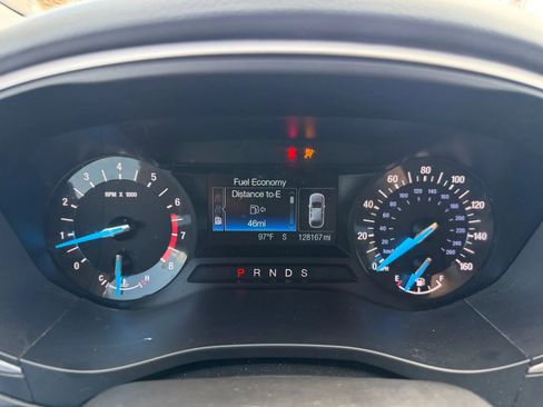 Used 2015 Ford Fusion SE image 10