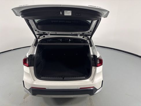 Certified 2025 BMW X1 xDrive28i w/ Technology Package image 11