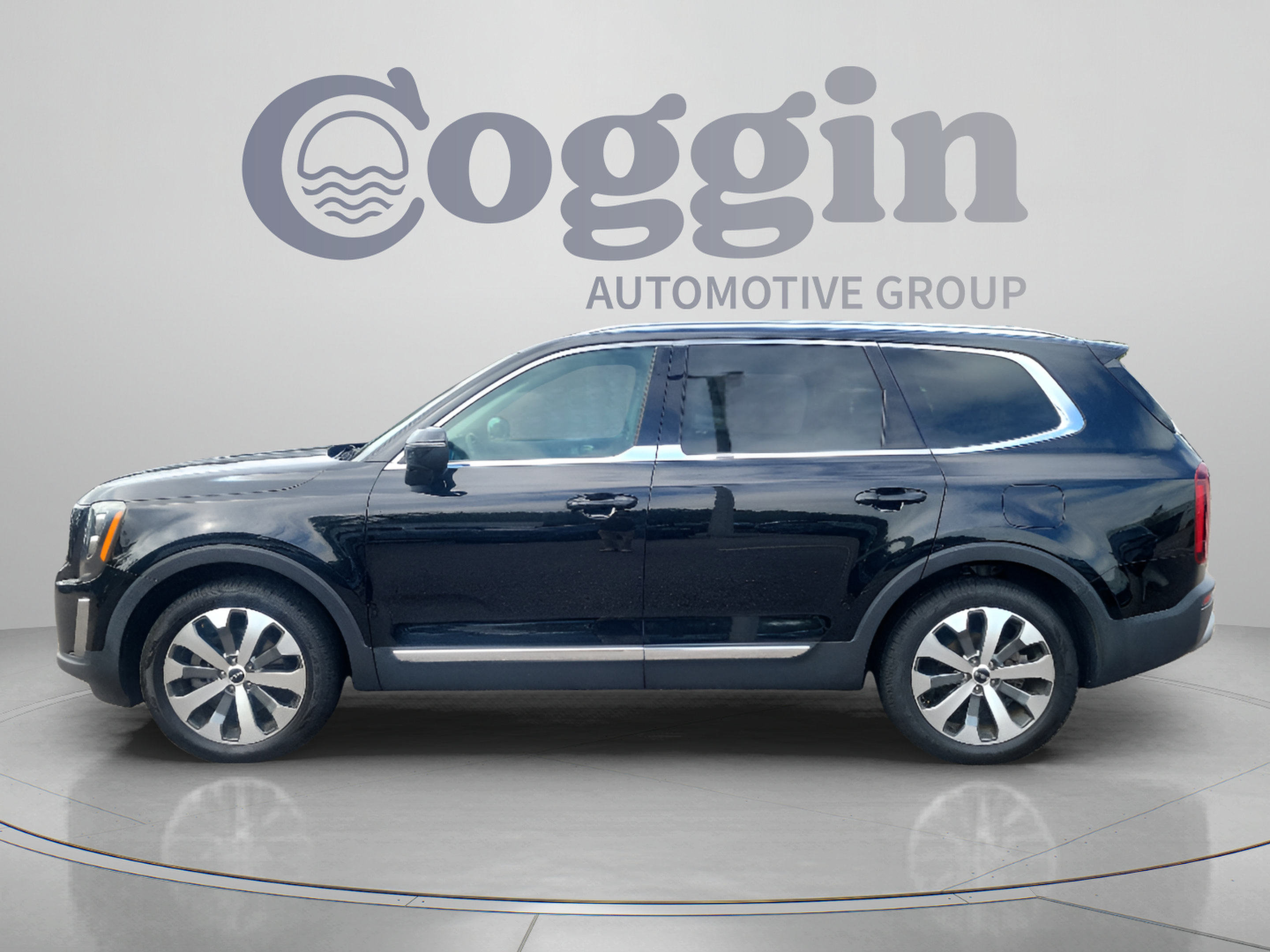 Used 2022 Kia Telluride EX w/ EX Premium Package FWD image 2