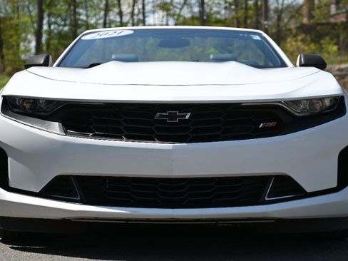 Used 2021 Chevrolet Camaro LT w/ RS Package RWD image 8