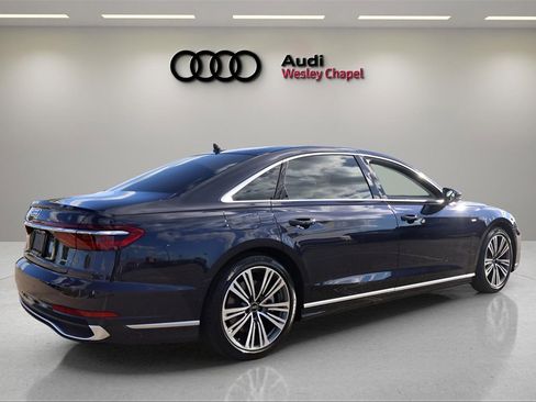 Used 2023 Audi A8 L 3.0T image 5