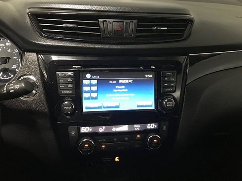 Used 2017 Nissan Rogue Sport SL w/ SL Premium Package AWD/4WD image 26
