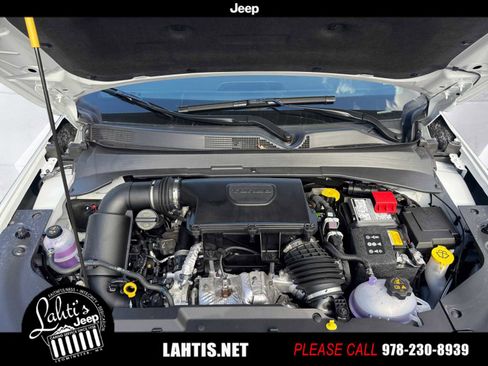 New 2026 Jeep Compass Latitude image 18