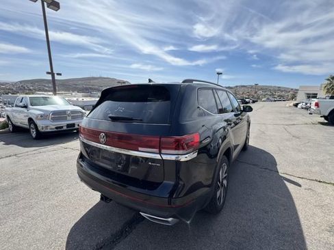 Used 2024 Volkswagen Atlas SE image 5