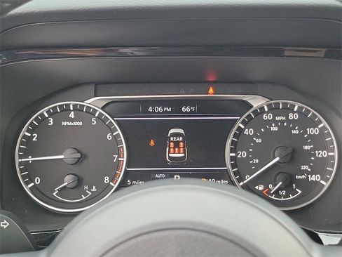 New 2025 Nissan Pathfinder SV w/ SV Premium Package image 7