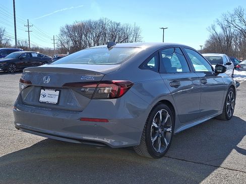 Used 2025 Honda Civic Sport Touring image 4