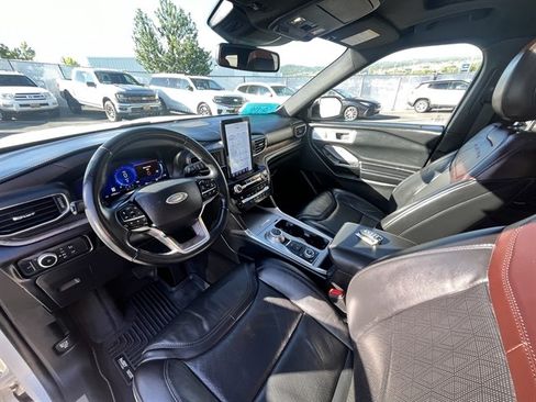 Used 2021 Ford Explorer Platinum AWD/4WD image 15