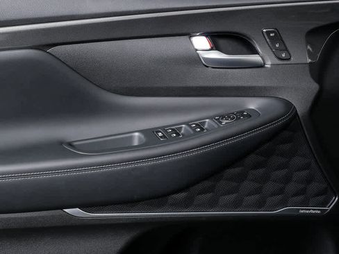 Used 2023 Hyundai Santa Fe Limited image 6