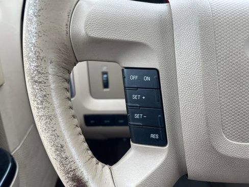 Used 2009 Ford Escape Limited FWD image 17