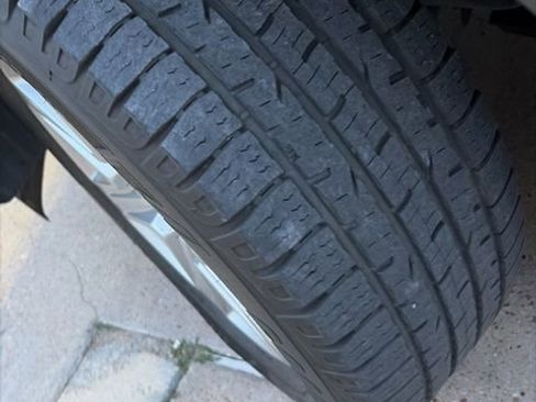 Used 2018 Ford Expedition XLT w/ Equipment Group 202A image 8