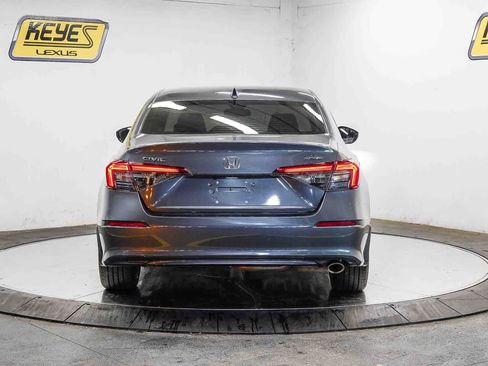 Used 2023 Honda Civic Sport image 3