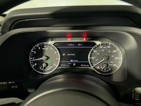 Used 2023 Nissan Pathfinder S image 12