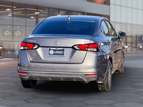 Used 2020 Nissan Versa SV image 3