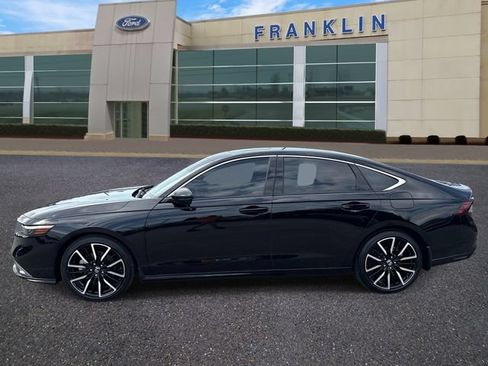 Used 2025 Honda Accord Touring image 4