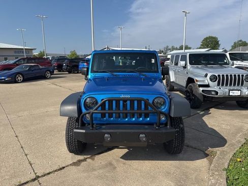Used 2015 Jeep Wrangler Sport AWD/4WD image 2