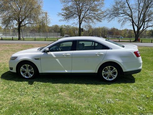 Used 2014 Ford Taurus SEL w/ Equipment Group 201A image 12