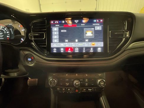 Used 2025 Dodge Durango GT AWD/4WD image 39