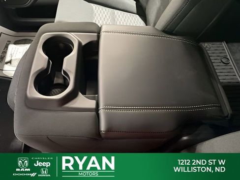 New 2026 RAM 1500 Big Horn AWD/4WD image 31