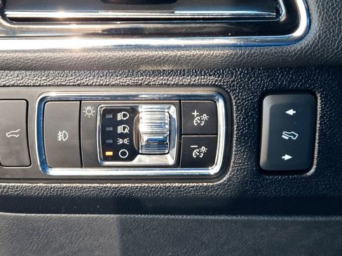 Used 2024 Lincoln Navigator Reserve AWD/4WD image 24