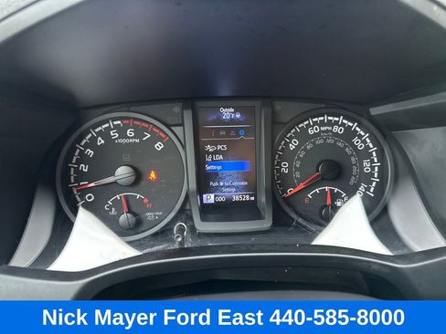 Used 2022 Toyota Tacoma SR5 image 24