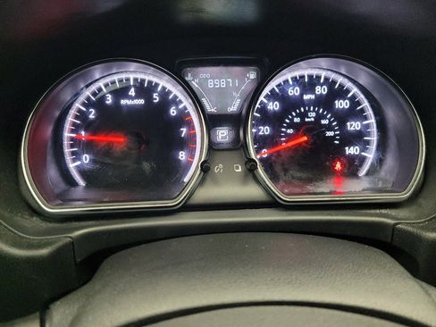 Used 2019 Nissan Versa SV FWD image 23