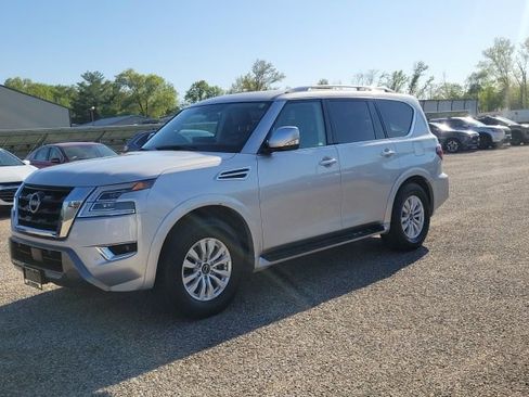 Used 2024 Nissan Armada SV AWD/4WD image 10