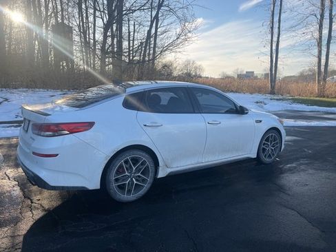 Used 2019 Kia Optima SX image 2