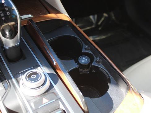 Used 2017 Maserati Levante S image 36