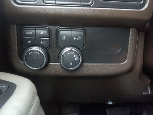 Used 2021 Chevrolet Tahoe LT AWD/4WD image 31